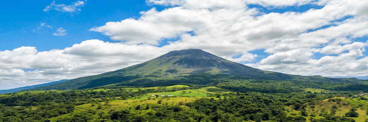 Save $644 and Experience the Best of Costa Rica - background banner